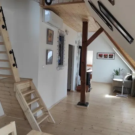 Art-House 4 Attic Apartment Decin Esterno foto